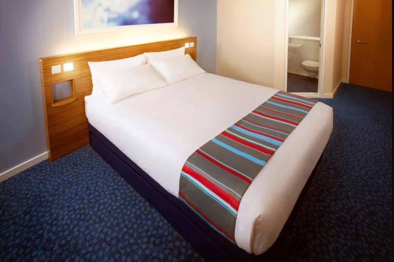 Travelodge London Teddington Exteriér fotografie