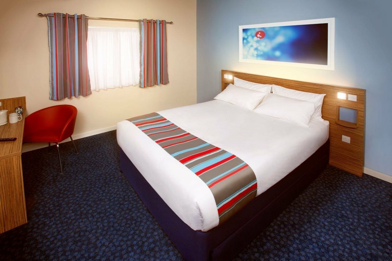 Travelodge London Teddington Exteriér fotografie